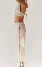 Load image into Gallery viewer, The Linen Halter Top
