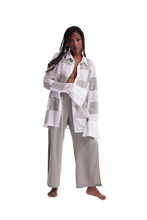 Load image into Gallery viewer, The White Linen Patched Shirt (G-neutral)
