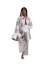 Load image into Gallery viewer, The White Linen Patched Shirt (G-neutral)
