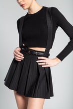 Load image into Gallery viewer, Pleated Skirt in Black
