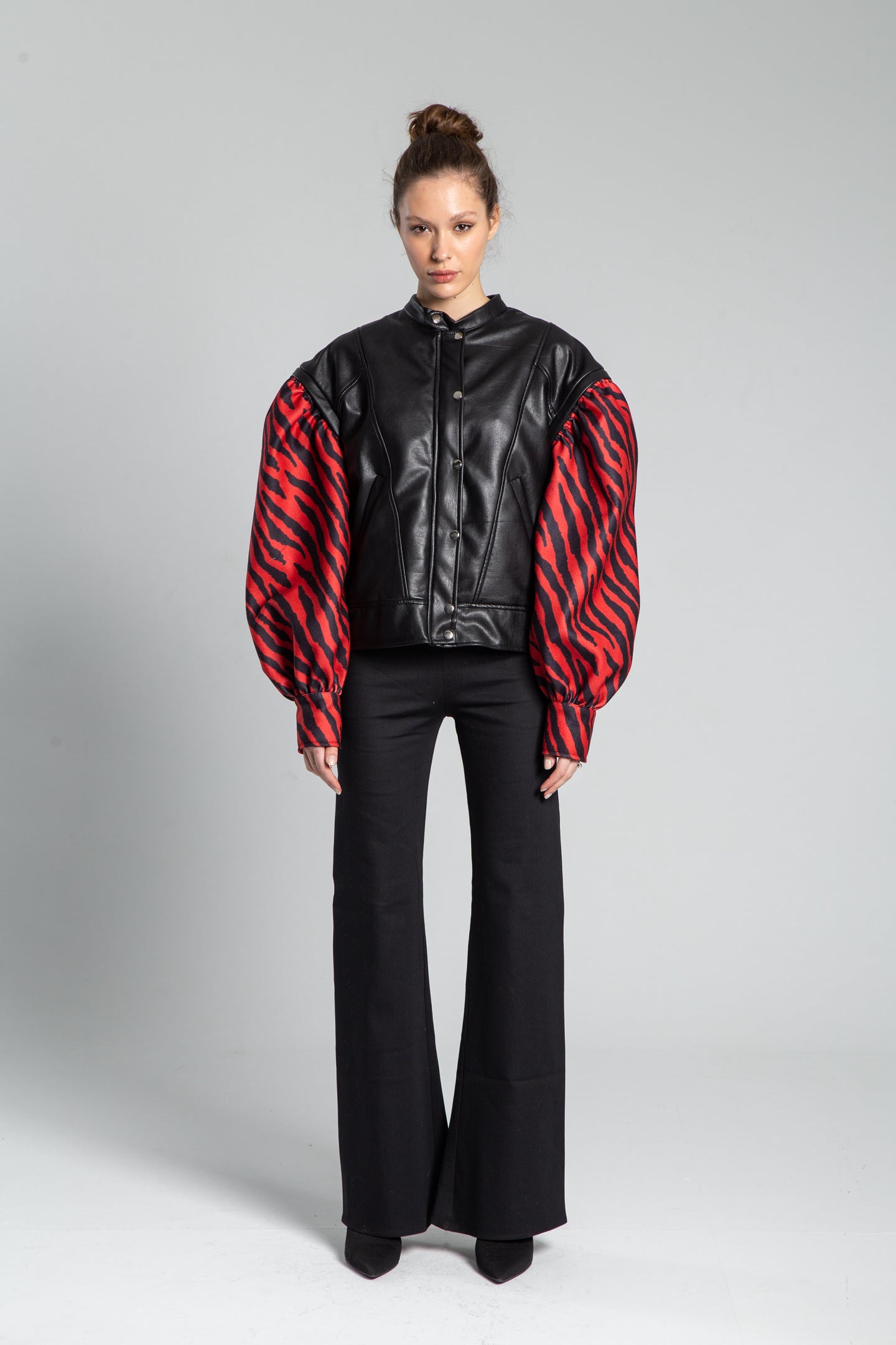 The Dual Sandy With Red Zebra Sleeves