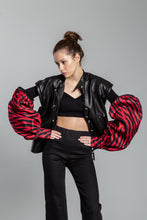 Load image into Gallery viewer, The Dual Sandy With Red Zebra Sleeves
