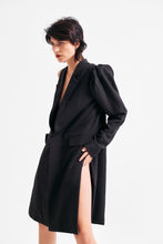 Load image into Gallery viewer, The Re-Kut Coat In Black
